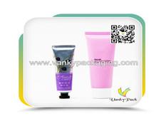 Packaging features of plastic cosmetic soft tubes