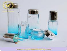 Cosmetic glass jar into the era of high-end cosmetics packaging