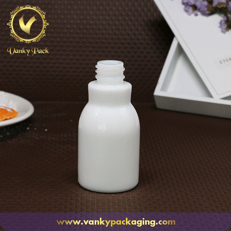  New Design White Color Round Large Beauty Glass Jar For Cosmetic Cream