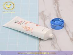 Development trend of plastic cosmetic soft tubes