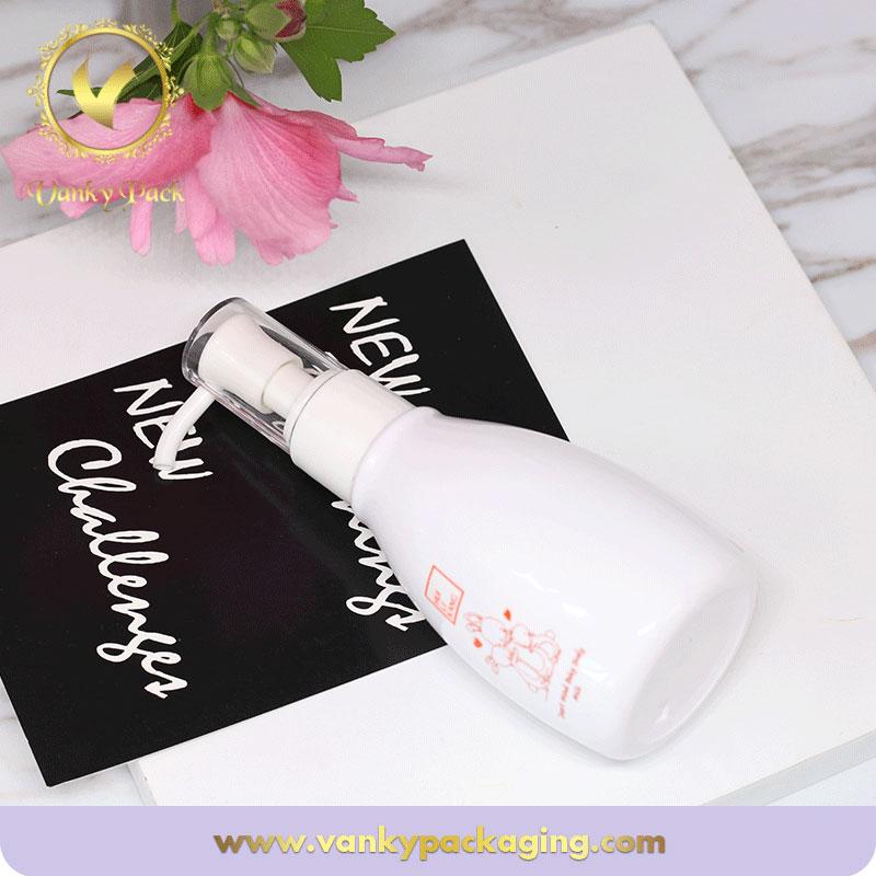 Customized logo screen printing cosmetic shampoo plastic bottle with pump