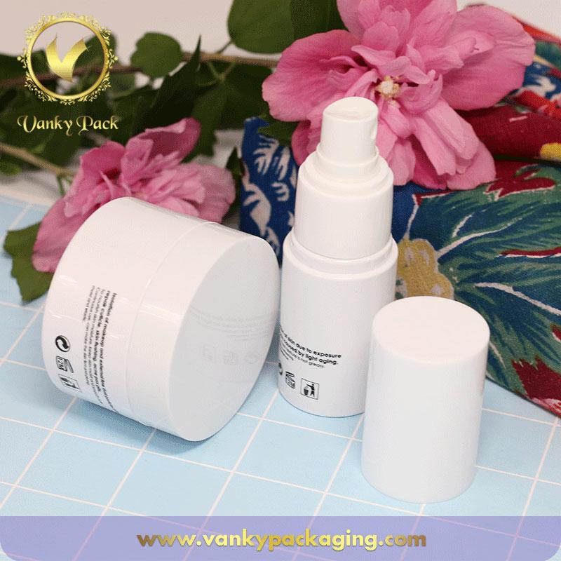 Customized design and logo empty cosmetic set plastic bottle and jar