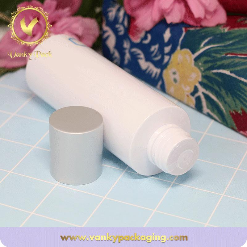 Luxury wholesale 100ml cosmetic plastic bottle with neese inside