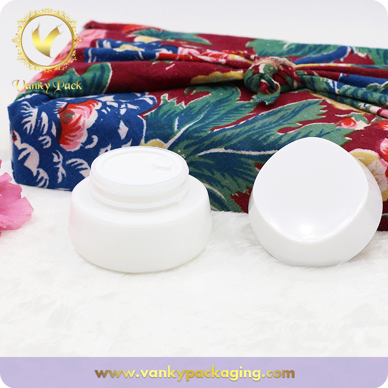 Round Square Shape White Porcelain Glass Jar For Cosmetic Cream